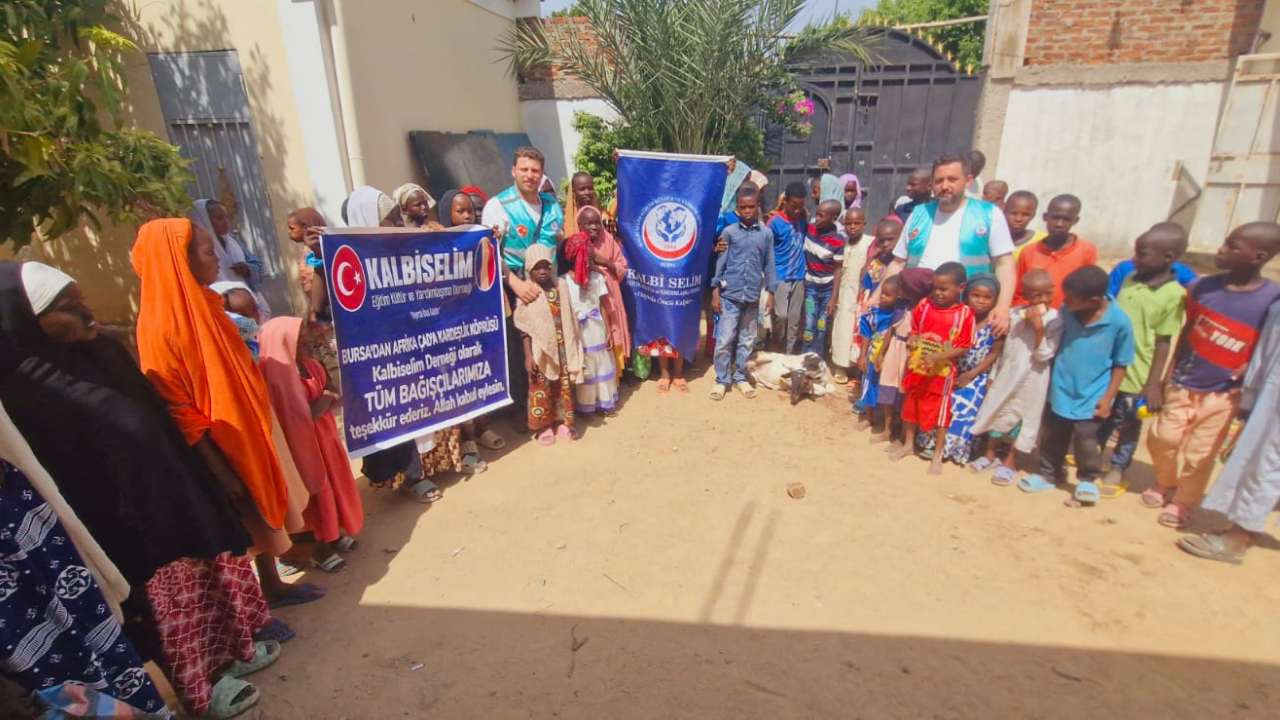 Bursa Merkezli Kalbi Selim Kültür Ve Yardımlaşma Derneği, Kurban Bayramı'nda Afrika'nın Çad Ülkesinde Gerçekleştirdiği Büyük Organizasyonla Takdir Topladı. 7
