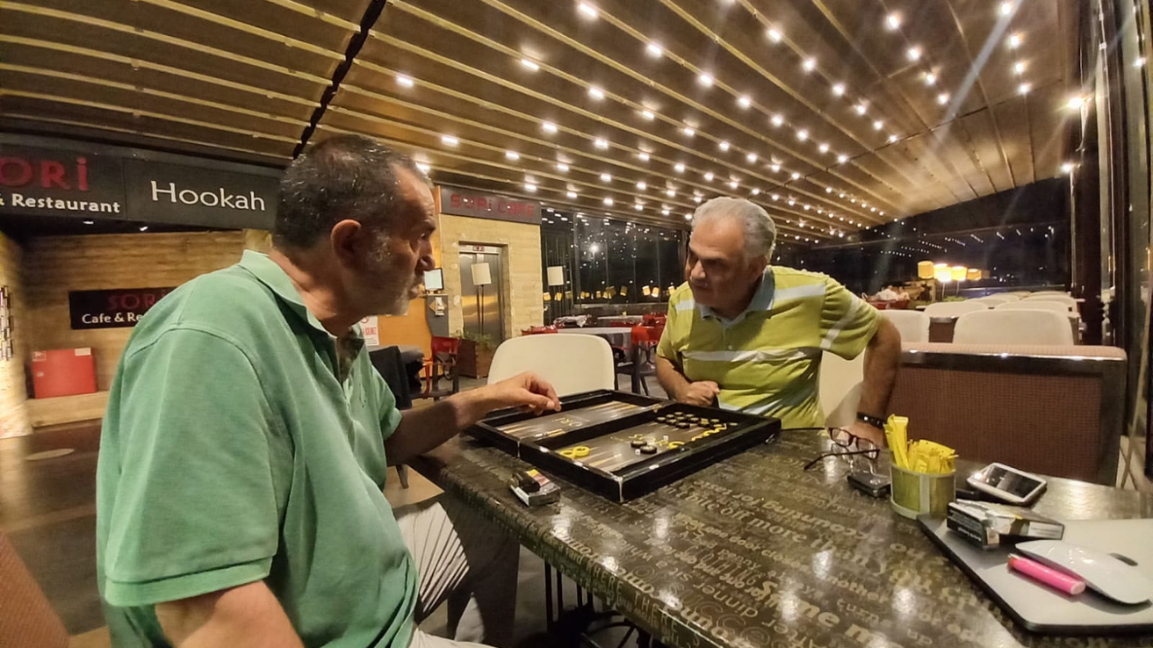 Bursa Sori Cafe'de Tavla Krallığı El Değiştirdi Şaban Bingölballı Destansı Finalin Galibi Oldu!3