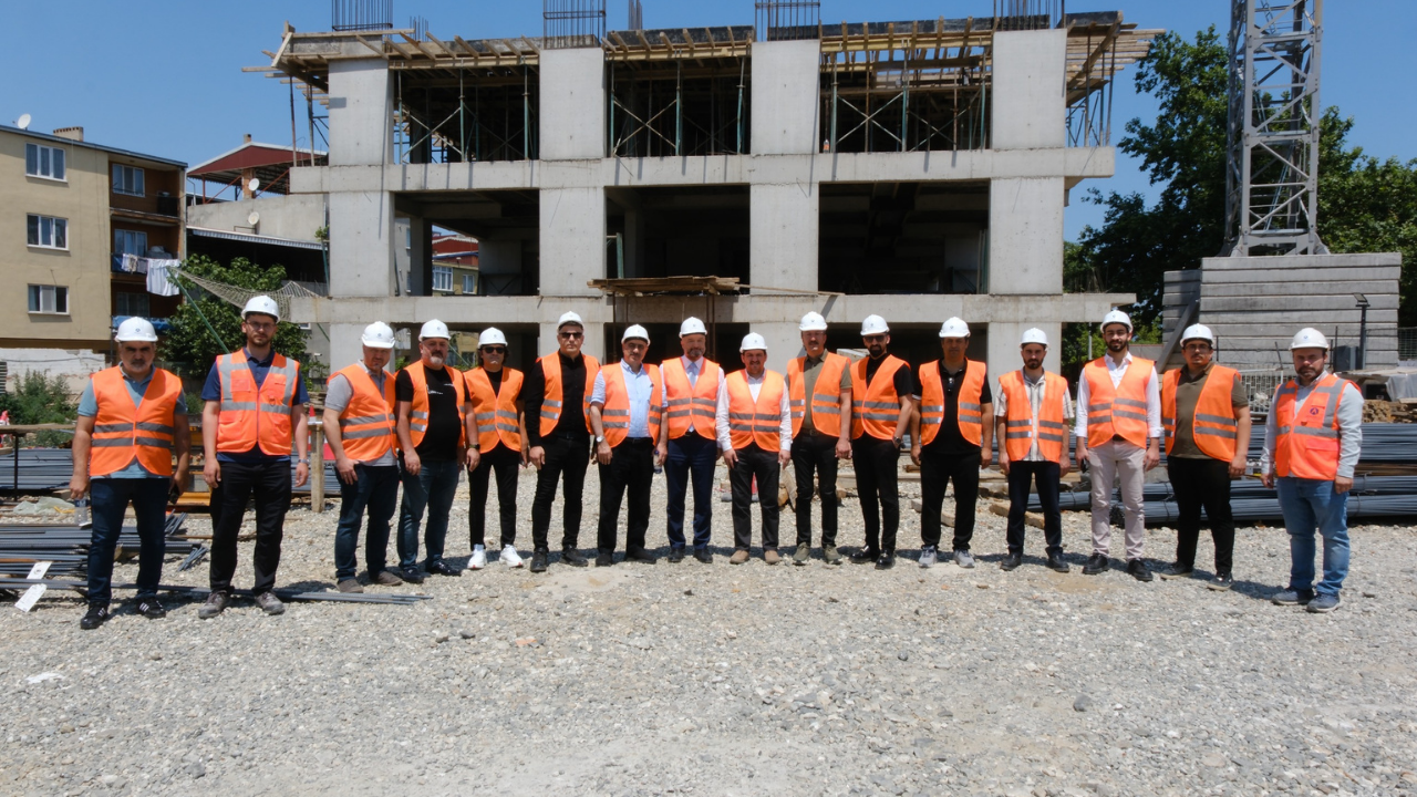 Bursa'nin Ri̇skli̇ Yapi Stoğu İçi̇n Müsi̇ad'dan %22Yarisi Bi̇zden%22 Çağrisi