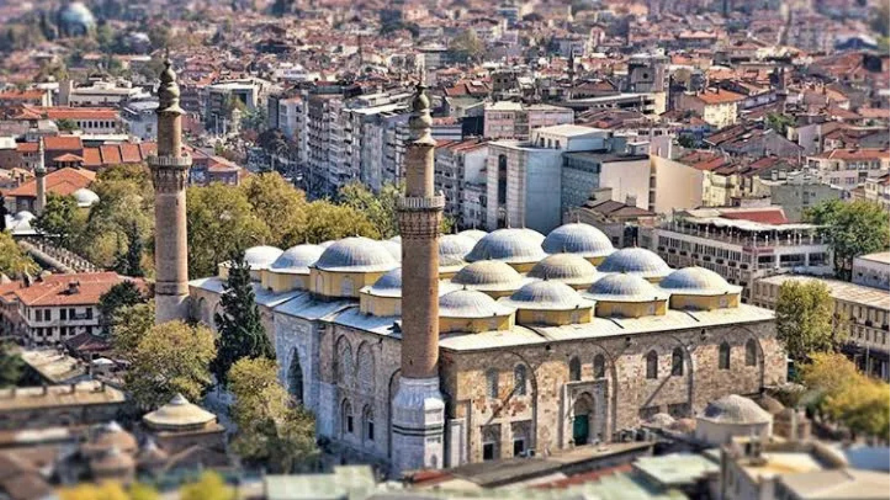 Bursa Ulu Cami'yi Kim Yaptırdı? Caminin İnşa Tarihi Ve Eşsiz Özellikleri 3