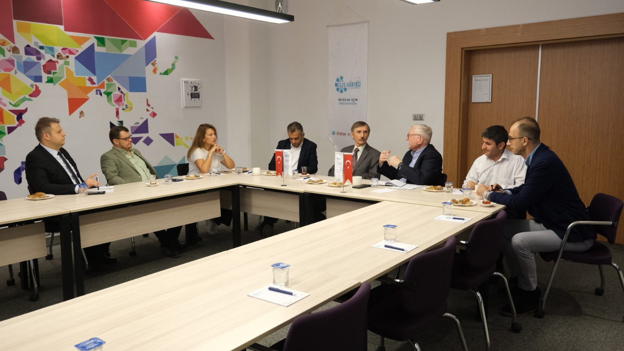 Akıllı Topluluk Forumu, Bursa'nın Teknoloji Üssü Ulutek'i Ziyaret Etti 2