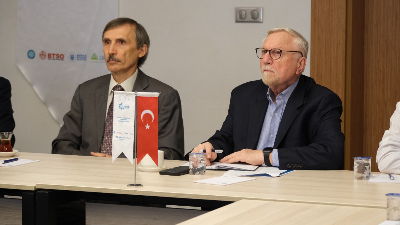 Akıllı Topluluk Forumu, Bursa'nın Teknoloji Üssü Ulutek'i Ziyaret Etti 3