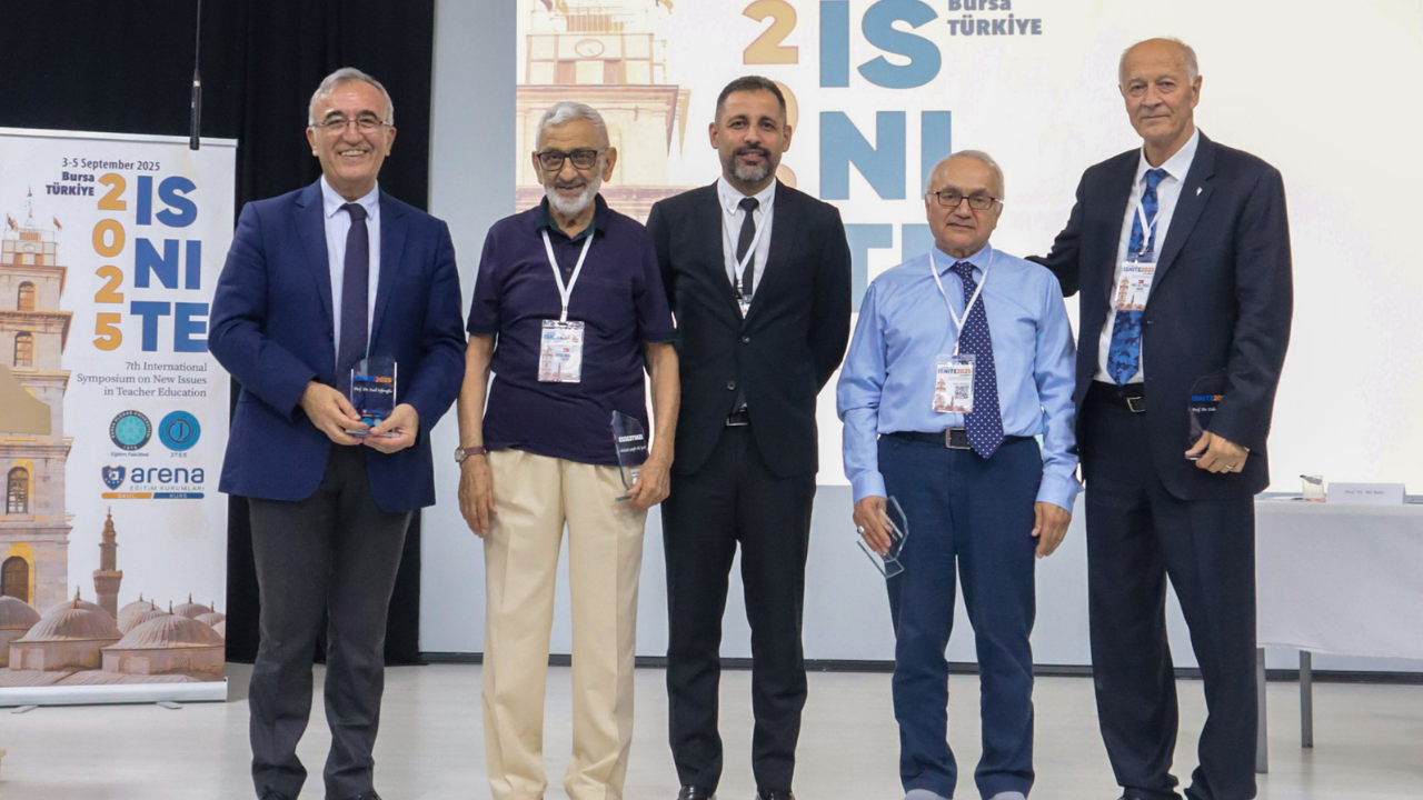 Bursa Arena Eğitim Kurumları'ndan Öğretmen Eğitiminin Geleceğine Yön Veren Zirve Isnite 2025 2