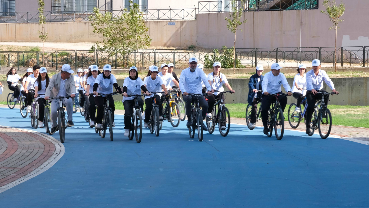 Bursa’da Pedallar Sürdürülebilir Gelecek İçin Döndü 4