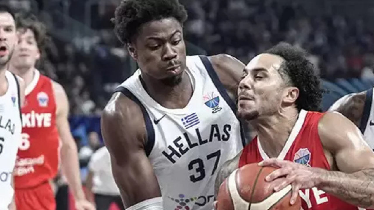 Eurobasket Yarı Finalinde Muhteşem Zafer! Türkiye, Yunanistan'ı Devirerek Finalde 2