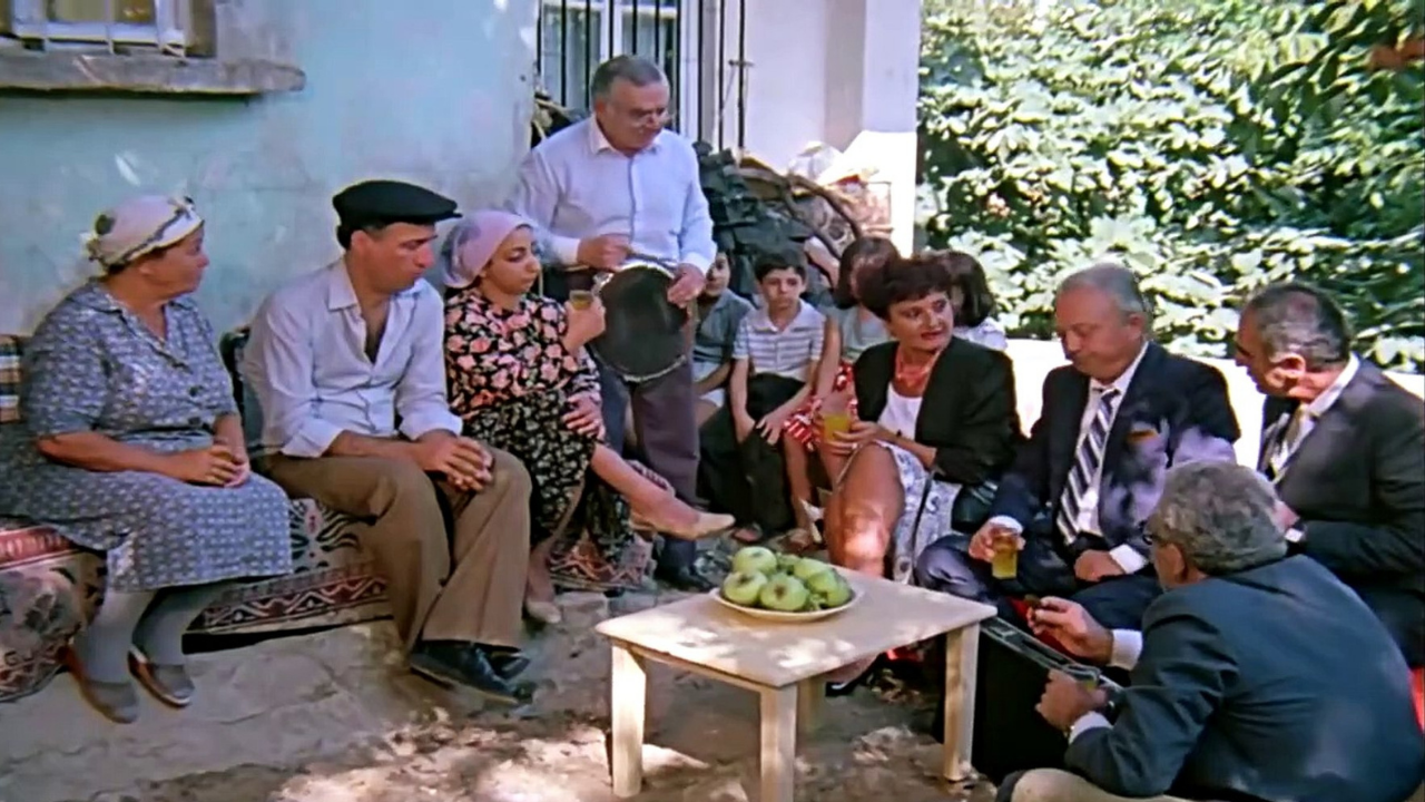 Kemal Sunal'ın %22Talih Kuşu%22 Filmi Nerede Çekildi, Oyuncuları Kimler? 2