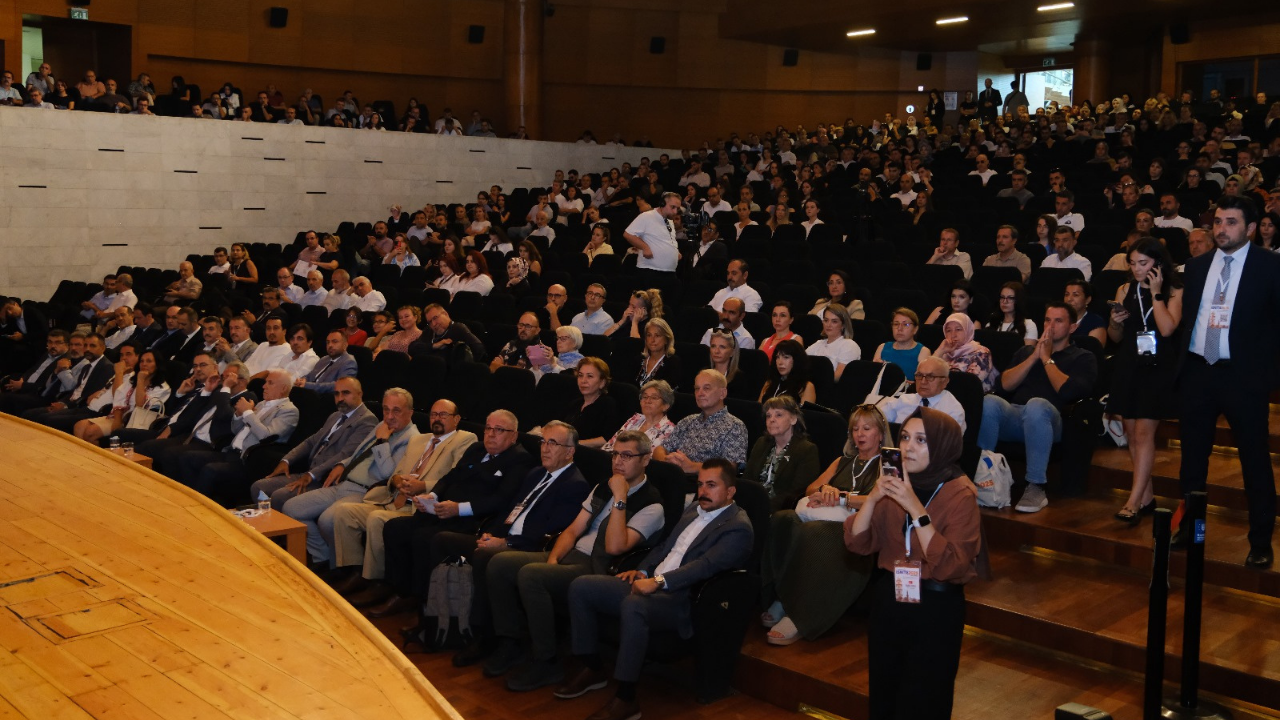 Öğretmen Eğitiminin Geleceği Bursa'da Konuşuluyor Isnite 2025 Başladı 8