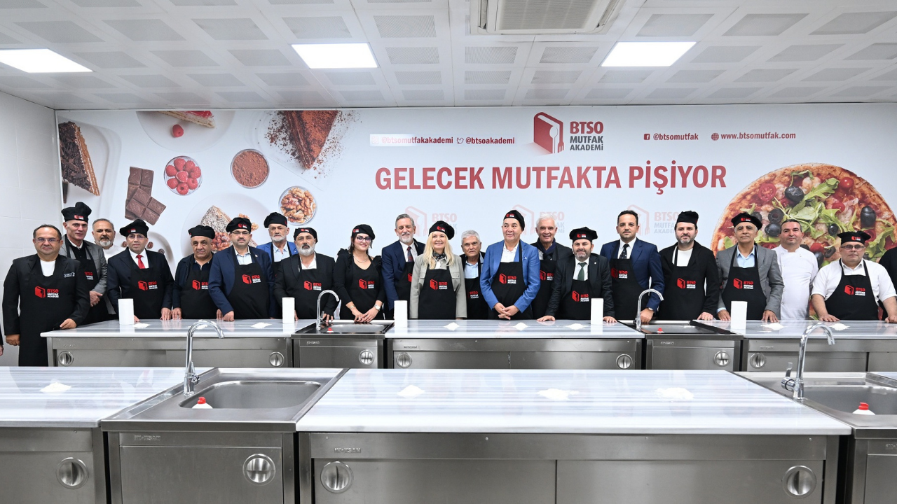Bursa'da Yesi̇def'ten Btso Mutfak Akademi’ye Tam Not! 'Bölgenin En Büyük Eğitim Mutfağı' Övgüsü 2