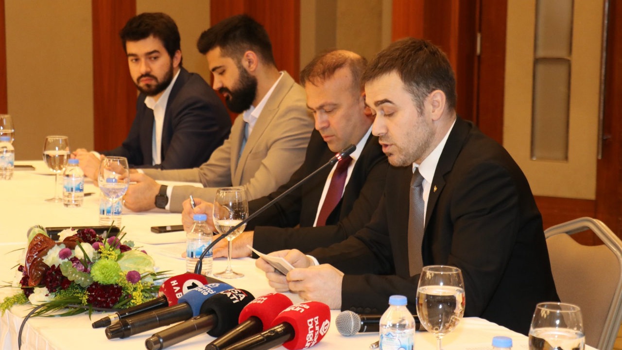 Bursa Di̇ş Heki̇mleri̇ Odasi Seçi̇mi̇nde Sular Isiniyor Yeni̇li̇k Grubu Adaylarini Duyurdu!6