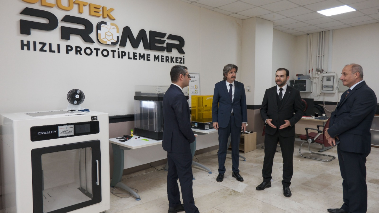 Sanayi̇ Ve Teknoloji̇ Bakan Yardimcisi Gönüllü, Bursa’nin Teknoloji̇ Ekosi̇stemi̇ni̇ Yeri̇nde İnceledi̇2