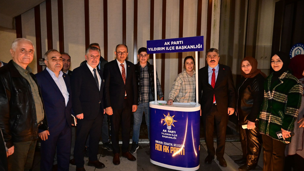 Ak Parti̇ Yildirim'dan Rekor Üye Akini 3 Ayda 4.405 Yeni̇ Katilim! Saha Çalişmalariyla İlçeni̇n Nabzini Tutuyorlar2