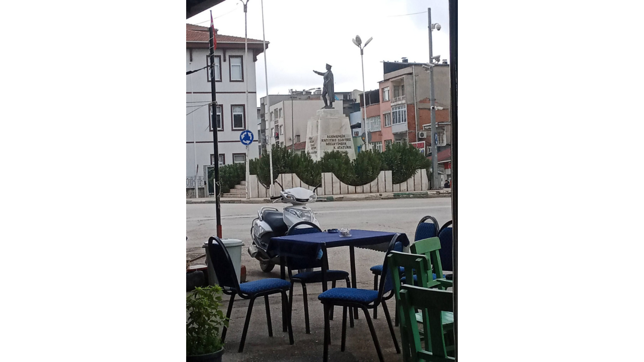 Özen “Atatürk’ün Adını Taşıyan Bursa'da Bu Meydandaki İhmal Kabul Edilemez”2