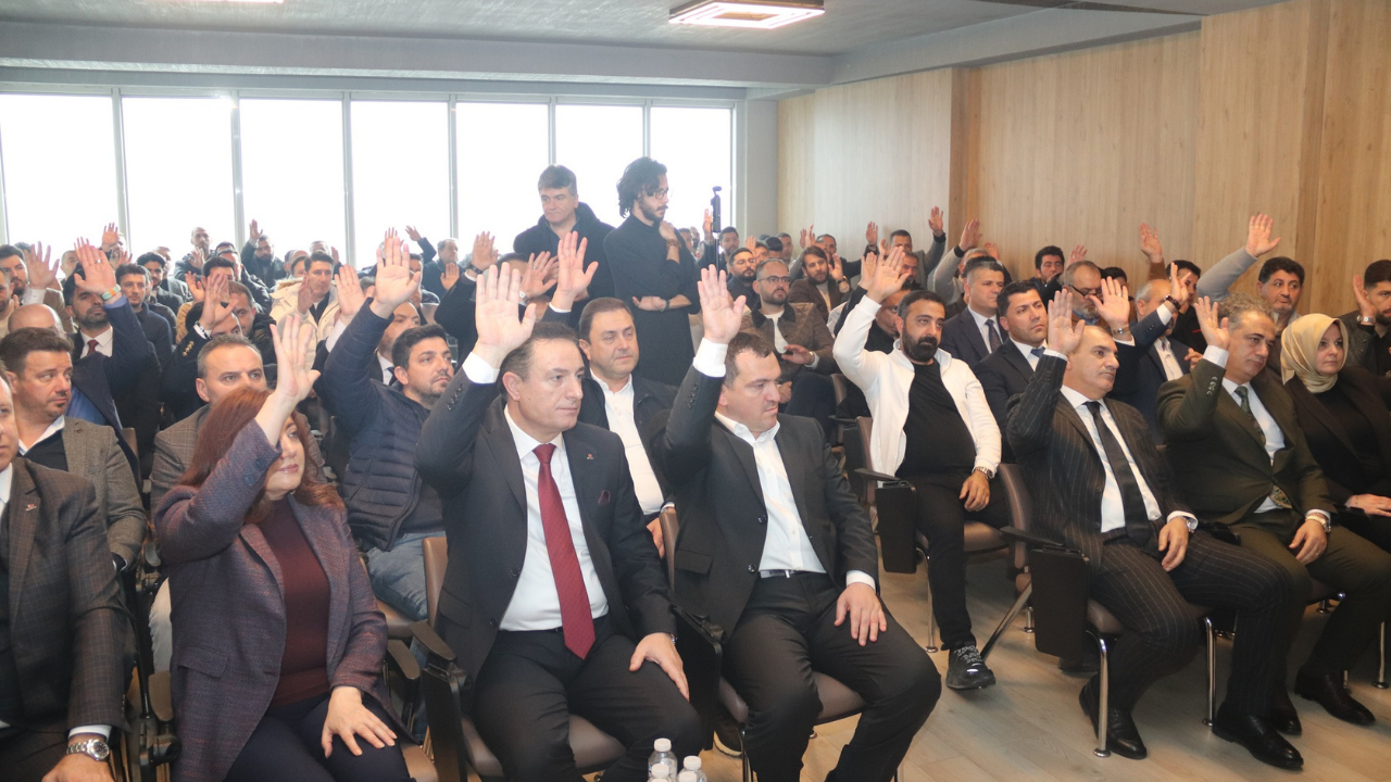 Bursa İmsi̇ad’da Şeref Demi̇r Güven Tazeledi̇5