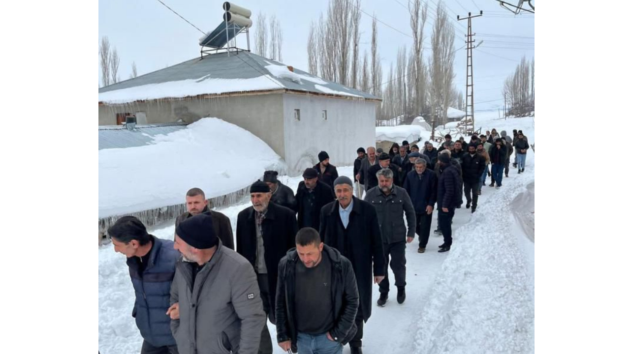 Hınıs Ovakozlu’da Husumet Yerini Kardeşliğe Bıraktı Dev Barış Töreni!5