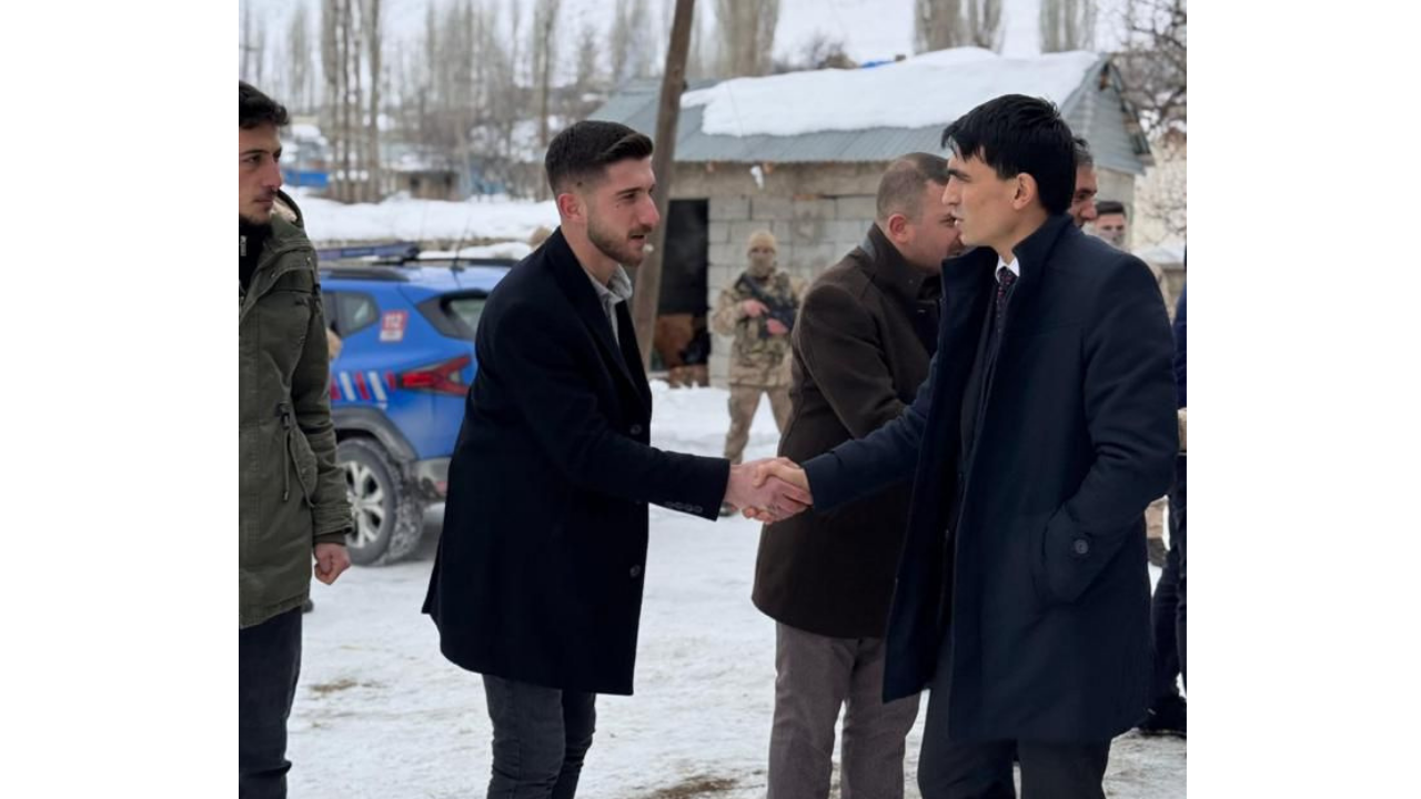 Hınıs Ovakozlu’da Husumet Yerini Kardeşliğe Bıraktı Dev Barış Töreni!6