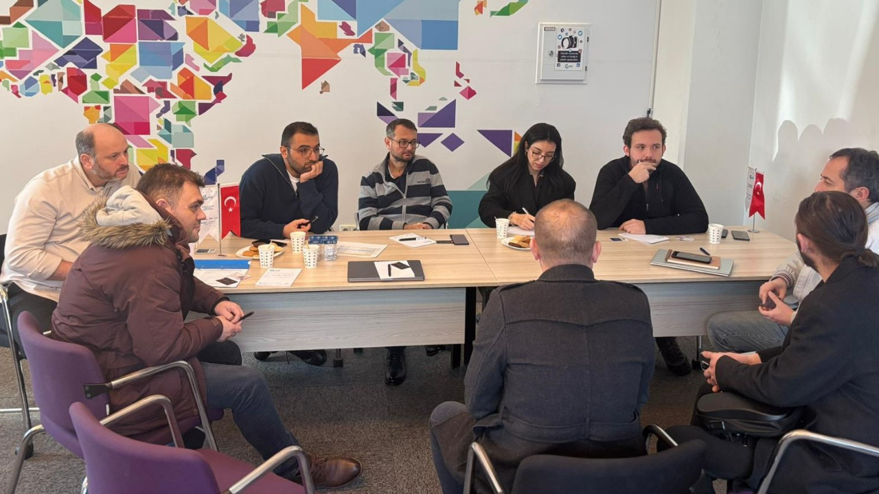 Ulutek Ve Tofaş’tan Strateji̇k Buluşma Di̇ji̇tal Dönüşüm Firsatlari Masaya Yatirildi3