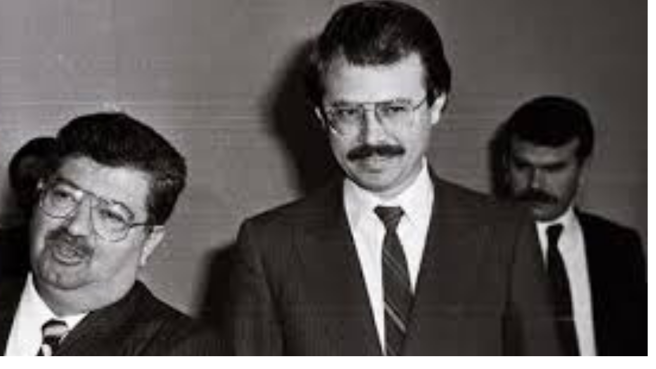 Adnan Kahveci Kimdir? Siyasetin Parlayan İsmi2