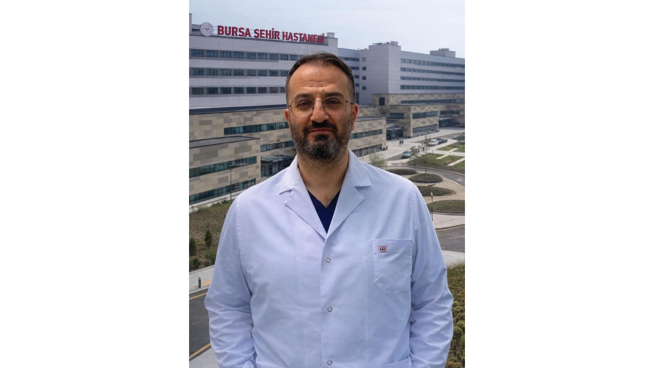 Prof. Dr. Yavuz Ayar Kimdir? Bursa Şehir Hastanesi’nin Sevilen İsmi Profesörlük Unvanını Aldı5