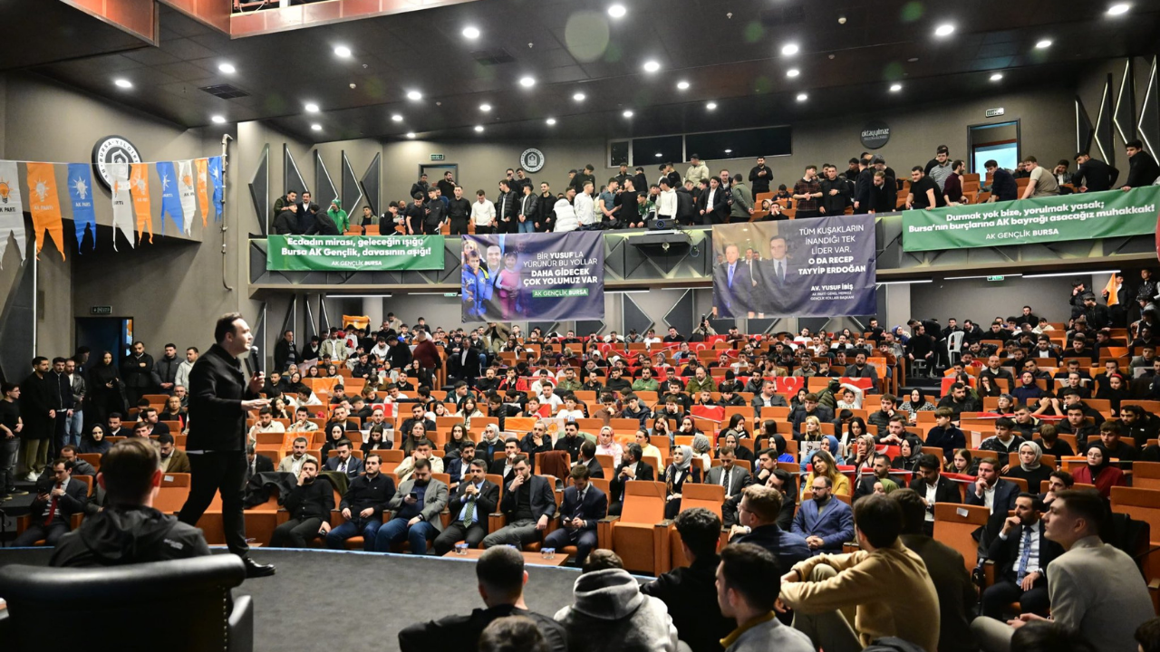 Ak Parti Yıldırım İlçe Başkanı İrfan Akkaya İftar'da Gençlerle Buluştu2