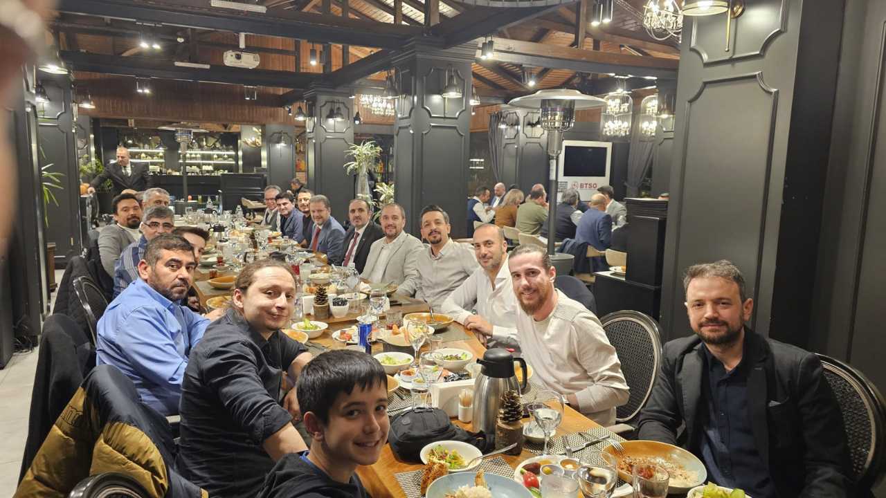 Harita Ve Kadastro Mühendisleri Odası Bursa Şubesi Uzmanları Bir Araya Geldi3