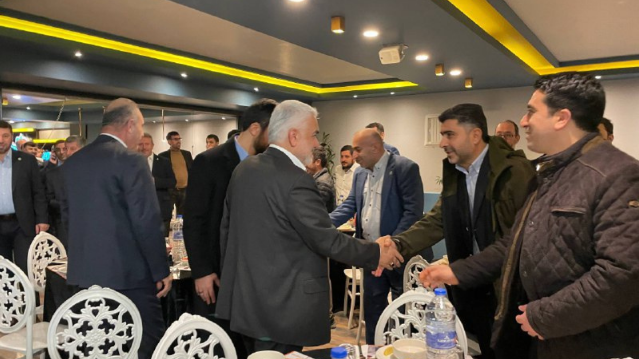 Hüda Par Genel Başkanı Zekeriya Yapıcıoğlu Bursa İftar Programına Katıldı3