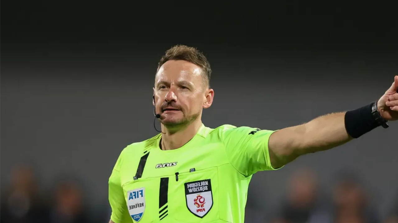 Liverpool - Galatasaray maçında hakem neden değişti?