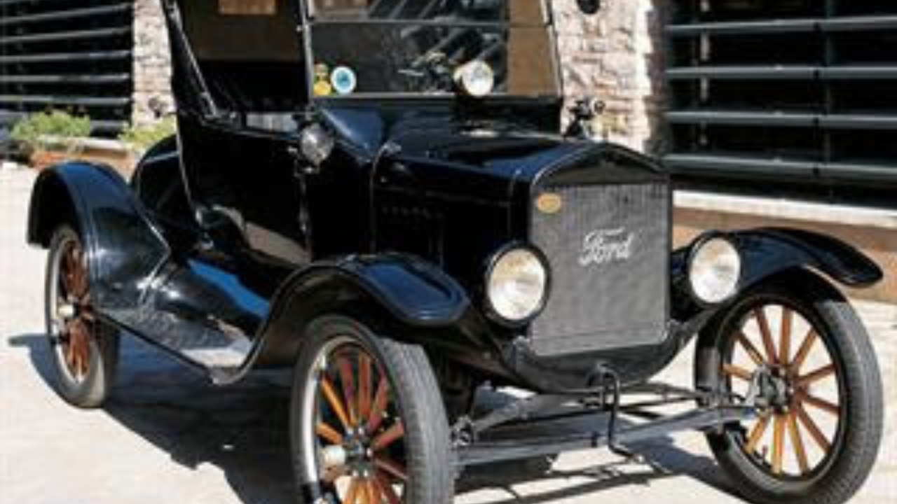 Peaky Blinders’ın klasik otomobilleri Rahmi M. Koç Müzesi’nde