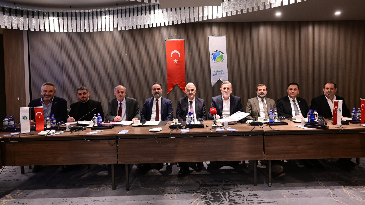 Yeşil Çevre'den Bursa Sanayisinin Geleceği İçin Tarihi Imza3