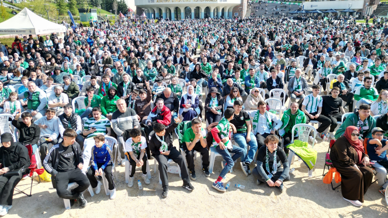 Bursa Büyükşehir'de Bursaspor Şampiyonluk Coşkusu3