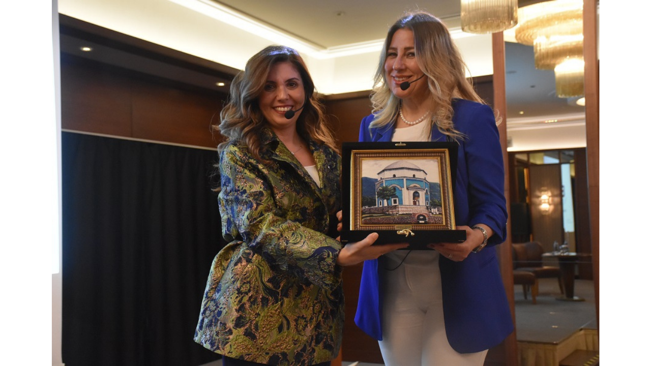 Türkiye'nin İlk Kadınf16 Pliotu Berna Şen ''Karar Verdim Zoru Başardım''2