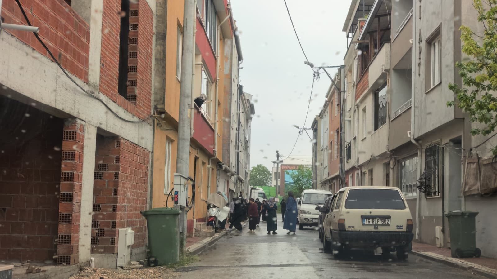 Bursa İnegöl’de Balkondan Düşen Kadın Ağır Yaralandı