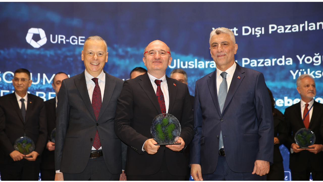UR-GE’de Türkiye Lideri Olan BTSO’ya İki Ayrı Alanda “İyi Uygulama Ödülü”