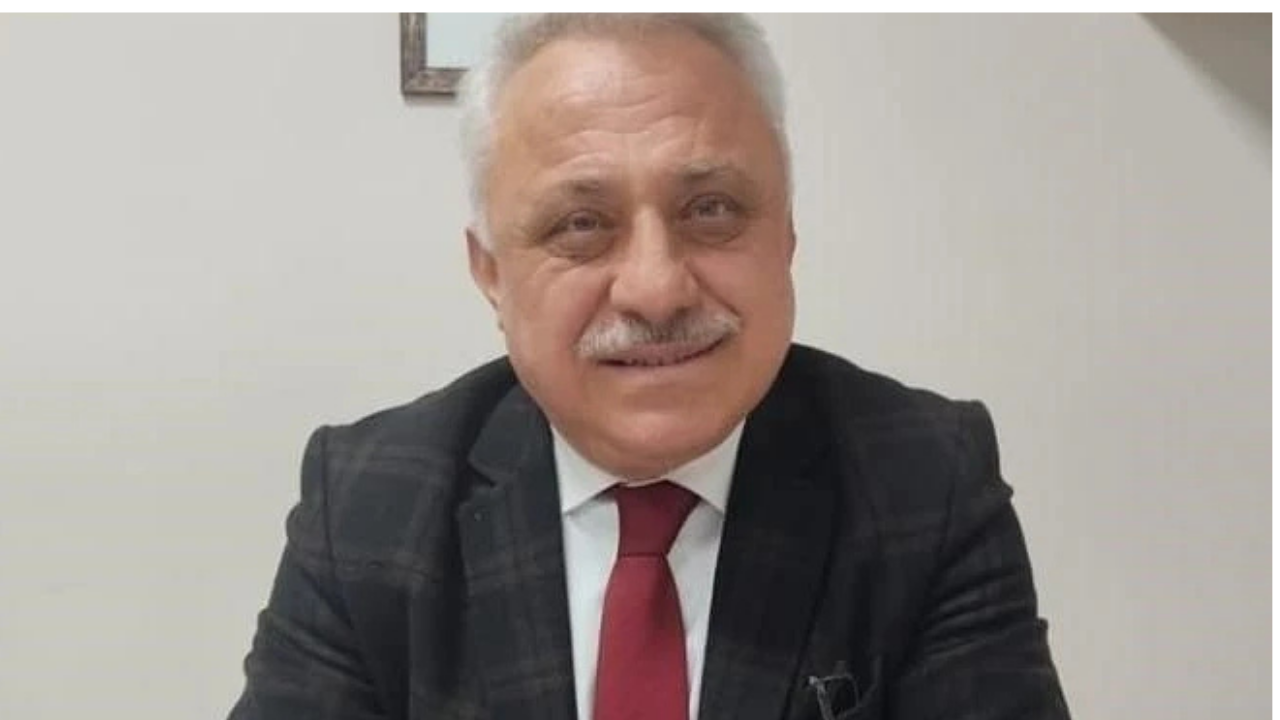 Ayhan Özbek kimdir? Bursa siyasetinin tanınan ismi hayatını kaybetti