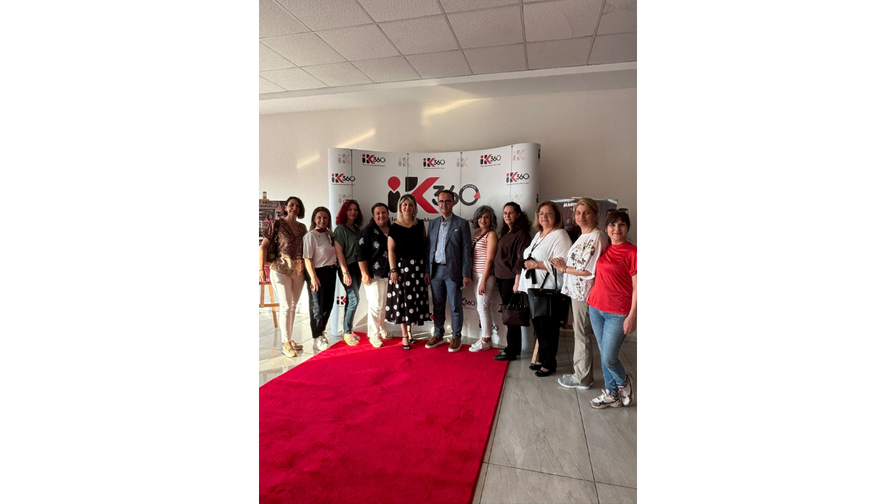 İk 360 Platformu Tiyatro Kulübü’nden Anlamlı Gece Sanat Sahnede, Umut Kalplerde Buluştu2