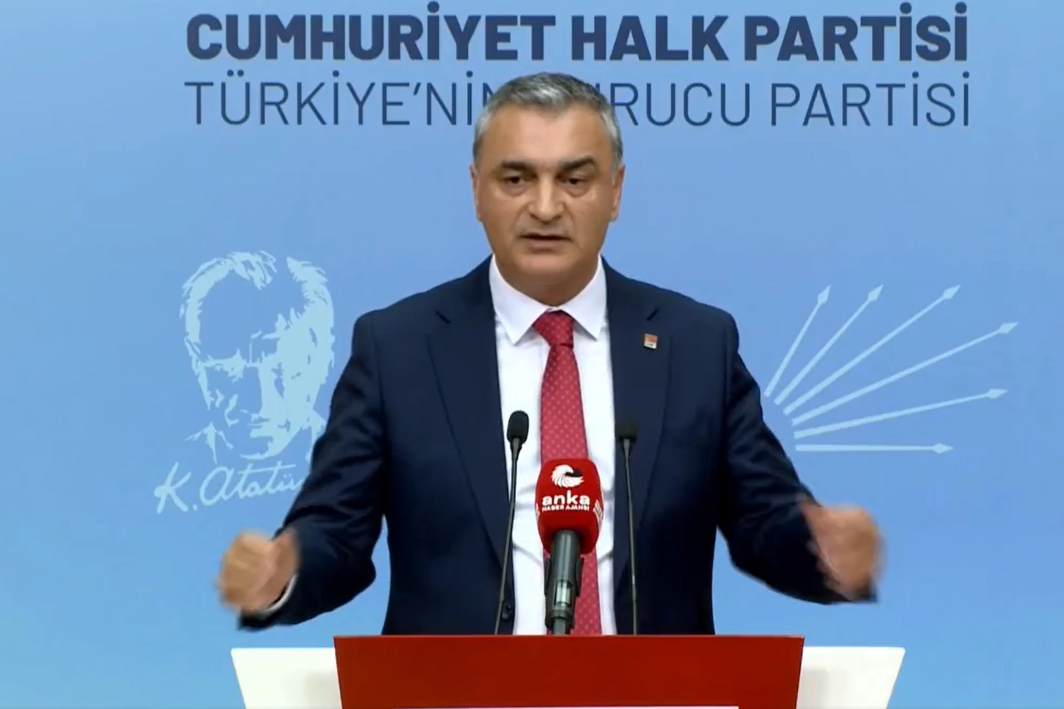CHP'de 15 İle Yeni İl Başkanı Atandı! 7 İl Örgütü Feshedildi