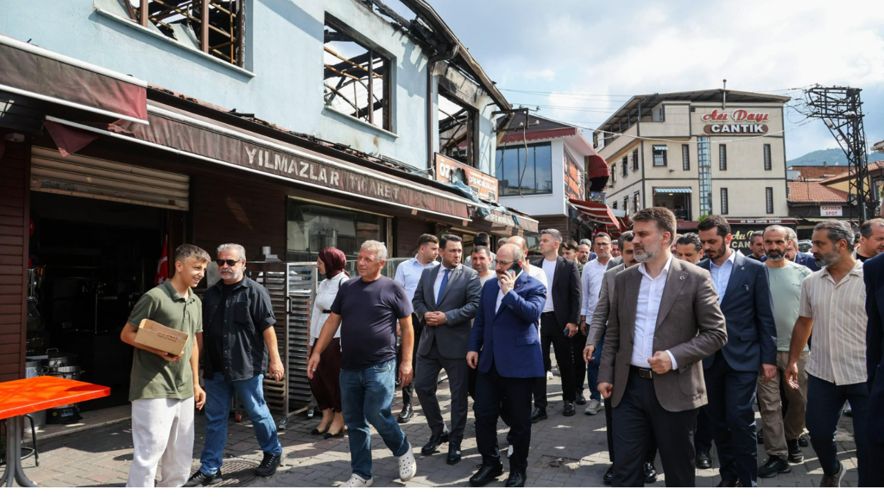 Kayhan Çarşısı'nda yaralar sarılıyor
