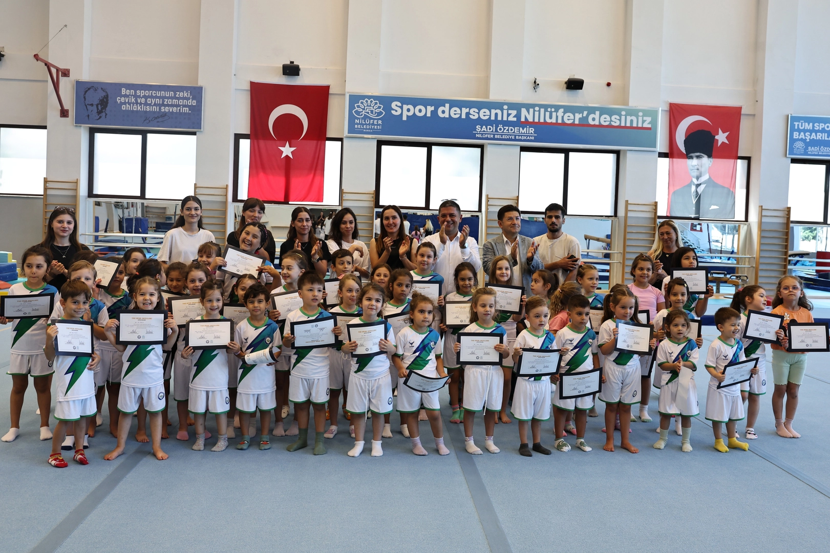 Nilüfer'de Yaz Spor Okulları Coşkusu! Bin 236 Çocuk Sertifikasını Aldı