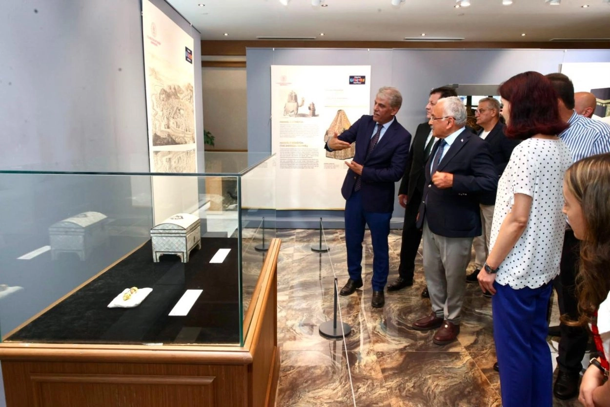 Osmanlı'nın Mukaddes Emanetleri Ordu'da sergileniyor