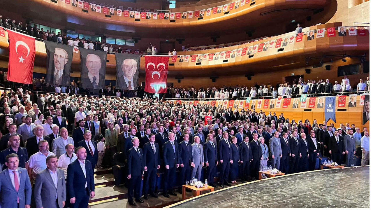 Mhp Bursa’da Bayrak Değişimi Yeni İl Başkanı Mehmet Emin Özcanbaz2