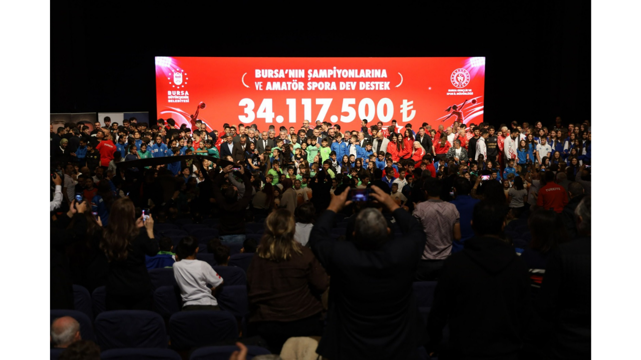 %22Amatör Sporun Yanındayız!%22 Şahin Biba'dan Bursa Kulüplerine Büyük Destek7