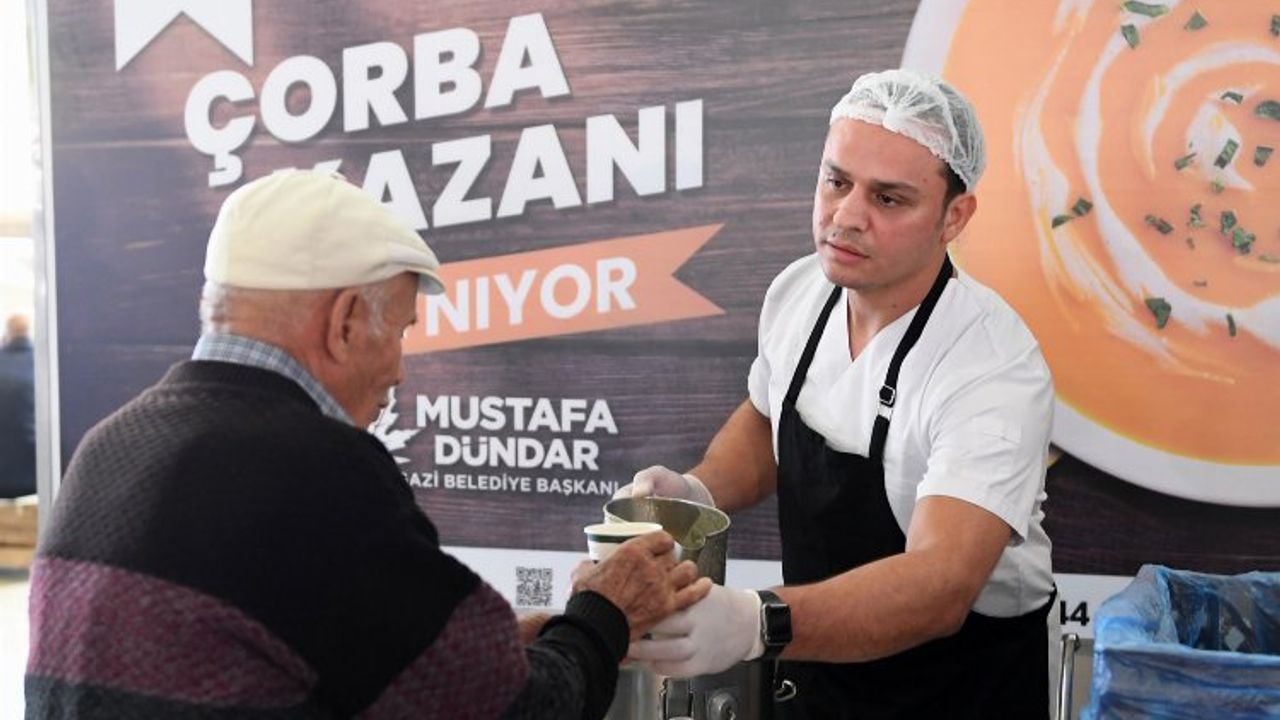 Osmangazi'de pazarcı esnafı yalnız bırakmıyor
