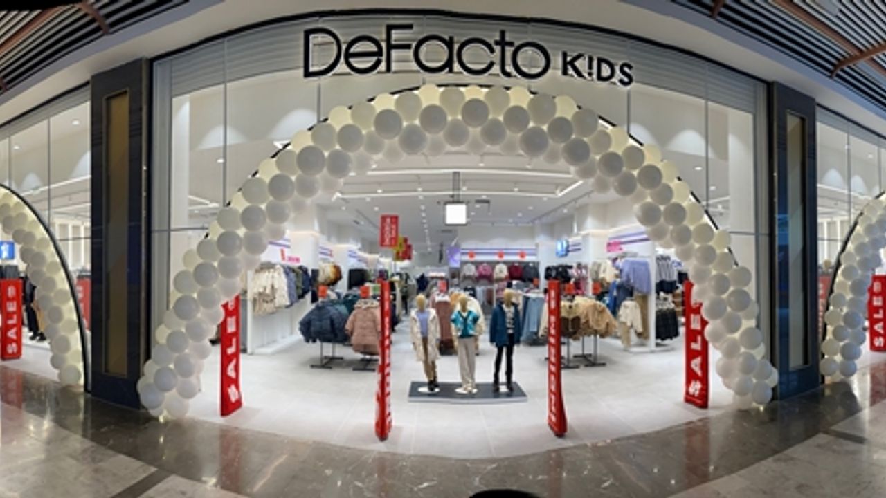 DeFacto Bursa’daki 10’uncu mağazasını açtı