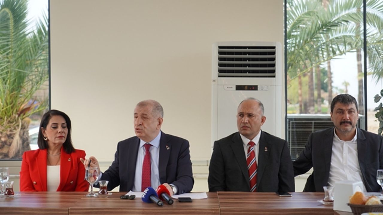 Zafer Partisi Genel Başkanı Prof. Dr. Ümit Özdağ, İskenderun’da basın toplantısı düzenledi
