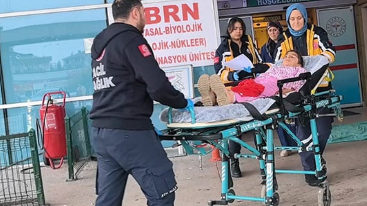 Bursa İnegöl'de Korkunç Kaza! 9 Yaşındaki Çocuğun Üzerine 250 Kg'lık Kapı Devrildi