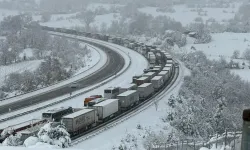 'Altay Kar Fırtınası' Türkiye’yi vurdu: Meteoroloji'den İstanbul dahil pek çok şehre turuncu ve sarı kodlu alarm geldi