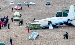 Rapor: Azerbaycan uçağı yabancı cisimlerin yol açtığı hasardan ötürü düştü