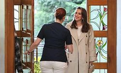 Bahar Dizisinde Naz:  Esra Ruşan Hakkında Merak Edilenler