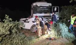 Bursa’da TIR ile Otomobil Çarpıştı: Sürücü Hayatını Kaybetti