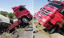 Yozgat’ta Tır Şarampole Devrildi: Sürücü Yaralandı