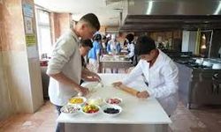Muş'ta Beceri Atölyesi Açıldı: Öğrenciler Mesleklerle Tanışıyor